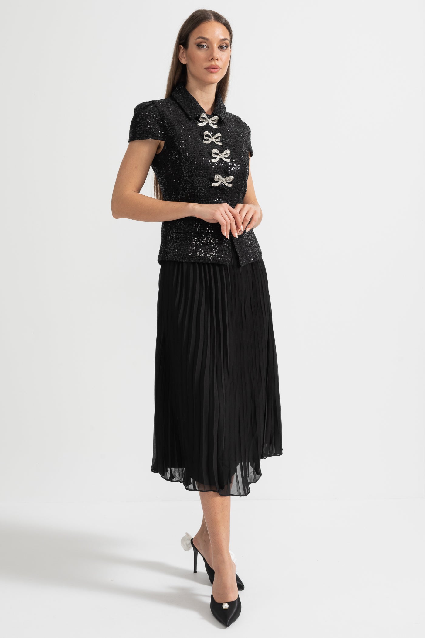 Elegant Dress With Sequined Top And Pleated Skirt - Black